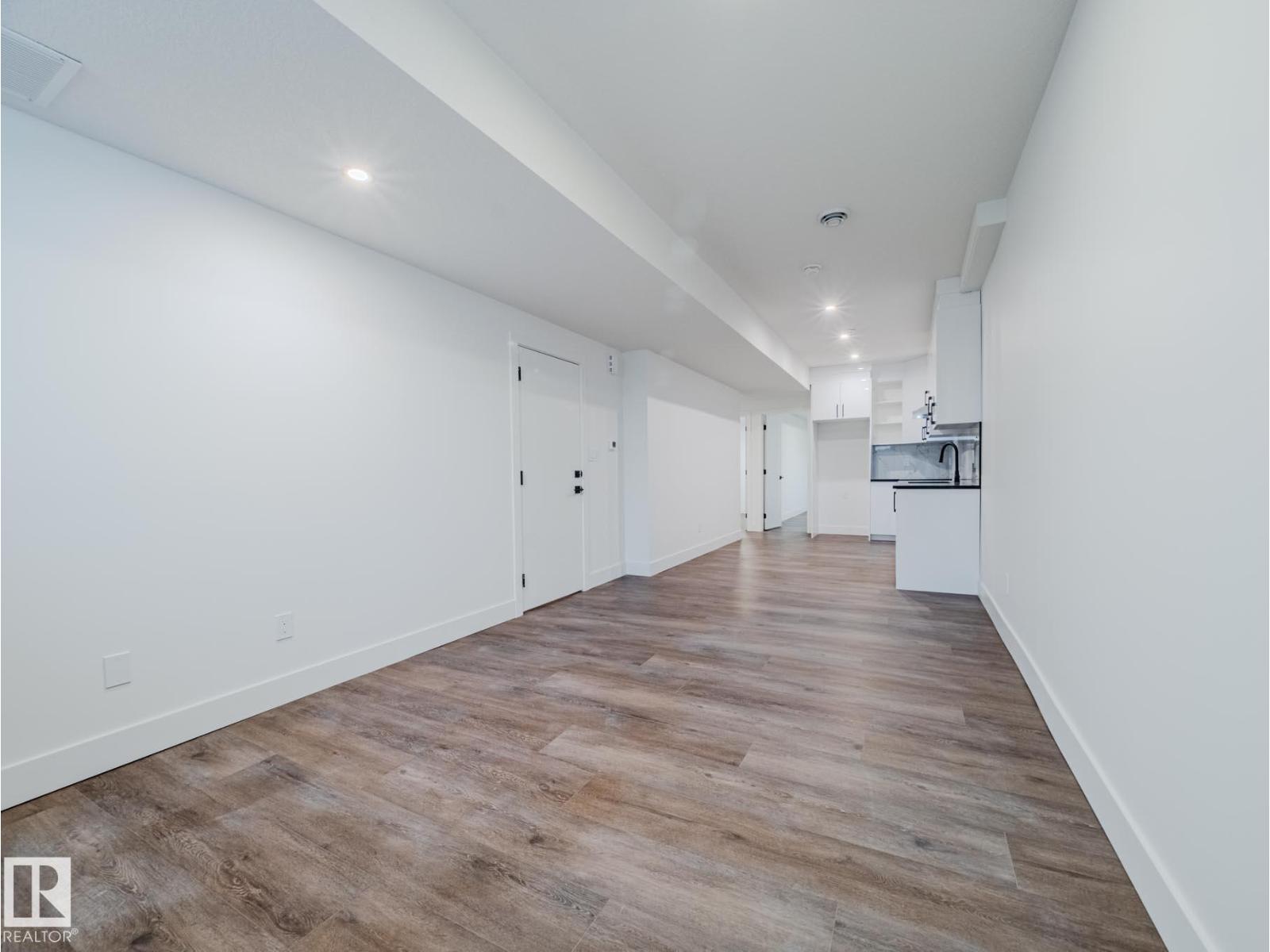 7607 98 AV NW, Edmonton