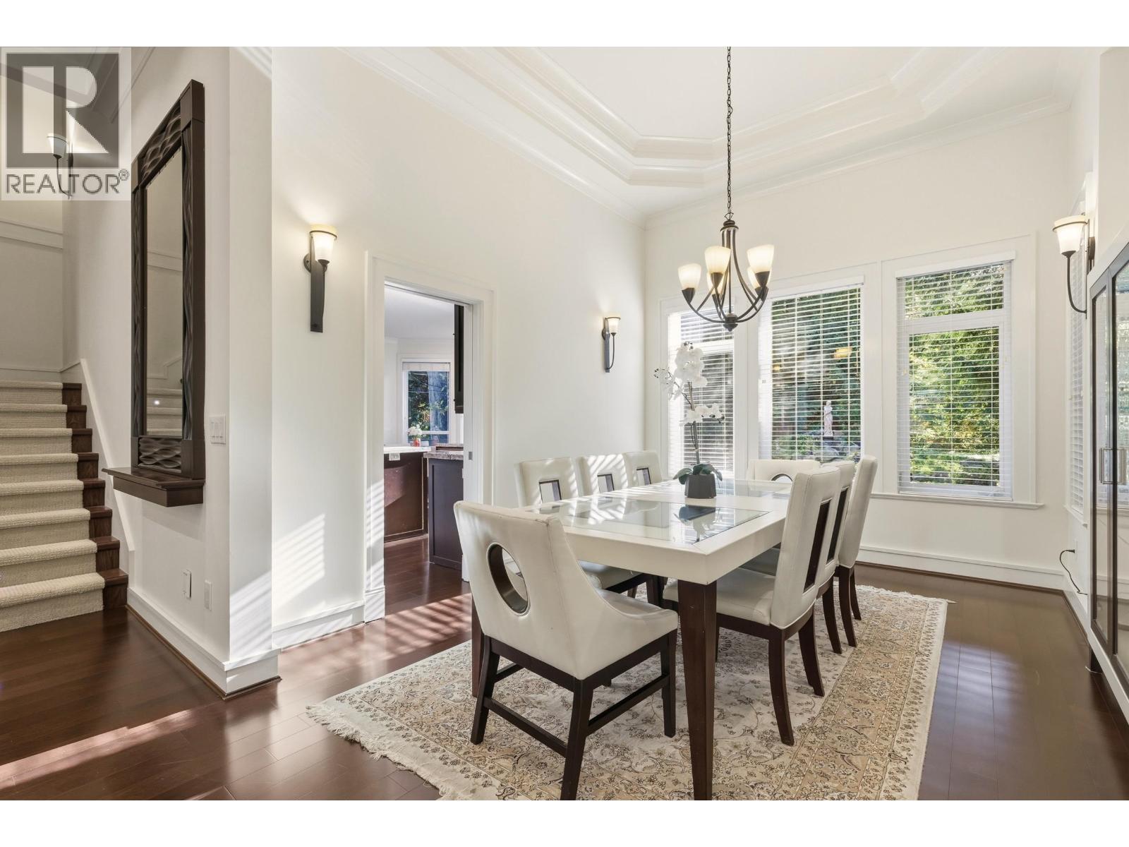 1017 CANYON BOULEVARD, North Vancouver