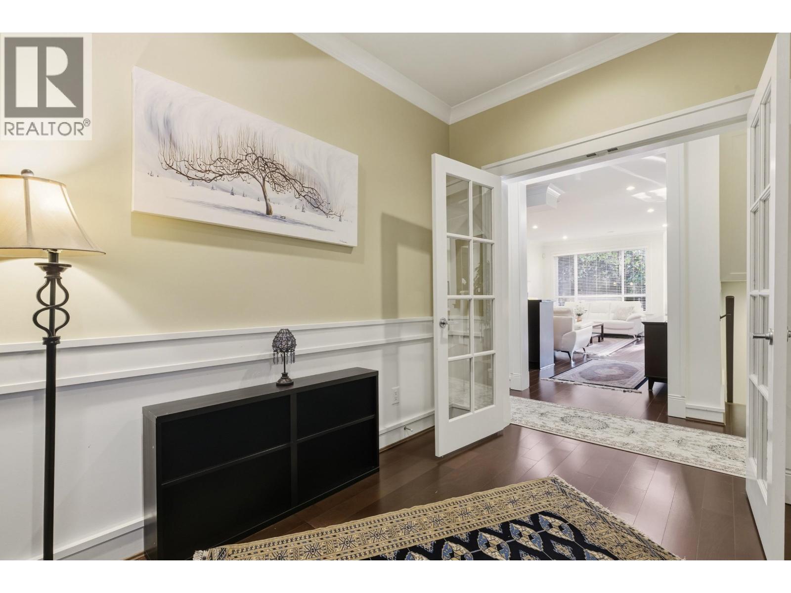 1017 CANYON BOULEVARD, North Vancouver