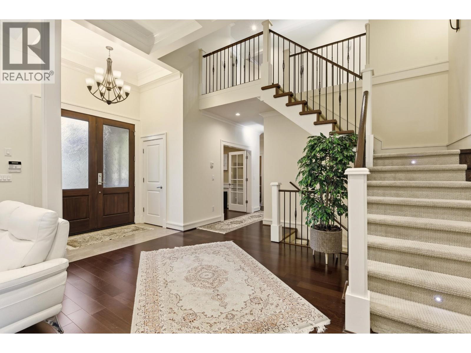 1017 CANYON BOULEVARD, North Vancouver