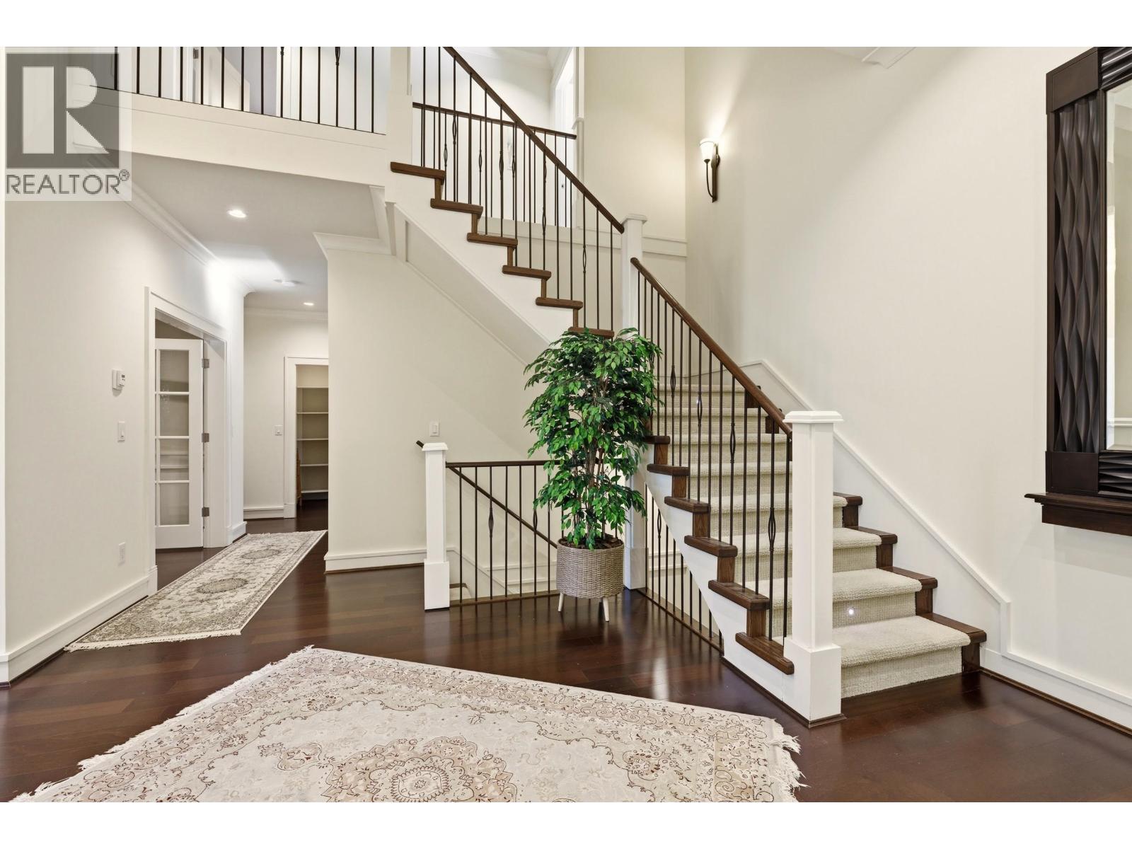 1017 CANYON BOULEVARD, North Vancouver