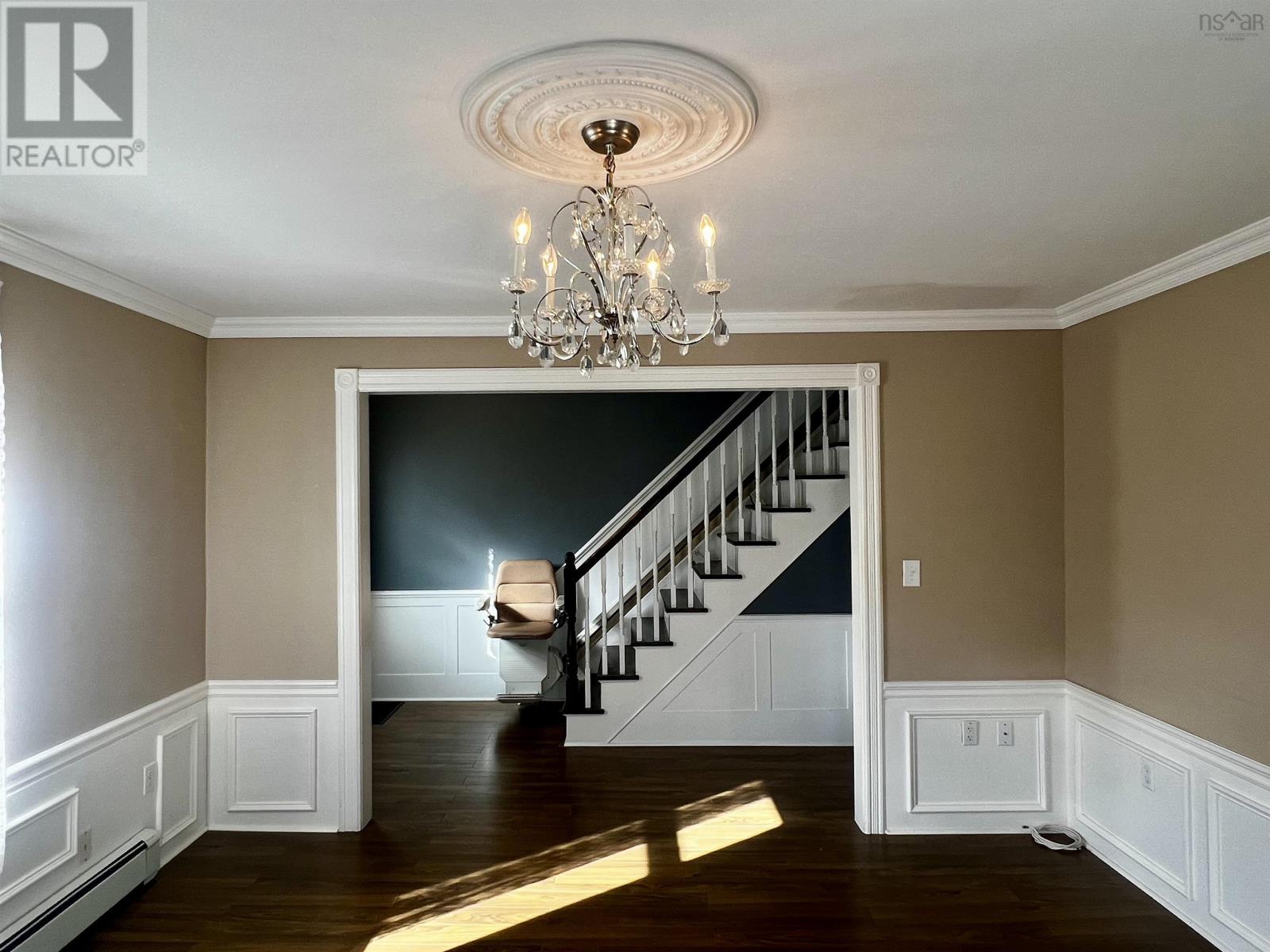 Property 22 of 43 of 1948 Dufferin Street