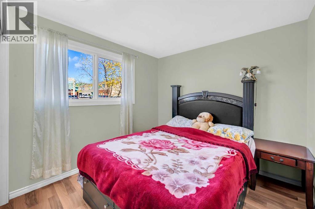 Single Family House Bungalow for Sale in  Falworth Road NE Falconridge Calgary 