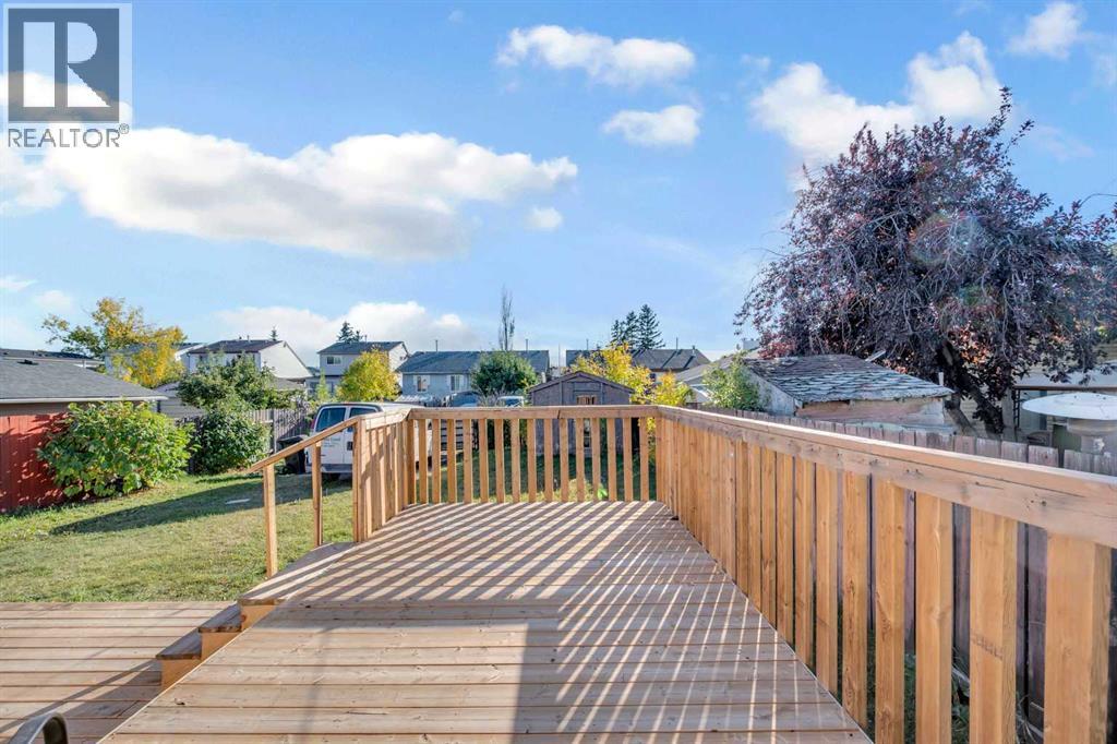 Single Family House Bungalow for Sale in  Falworth Road NE Falconridge Calgary 