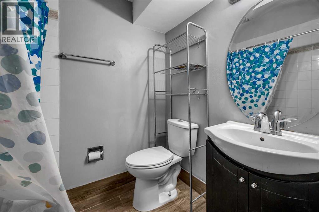 Single Family House Bungalow for Sale in  Falworth Road NE Falconridge Calgary 