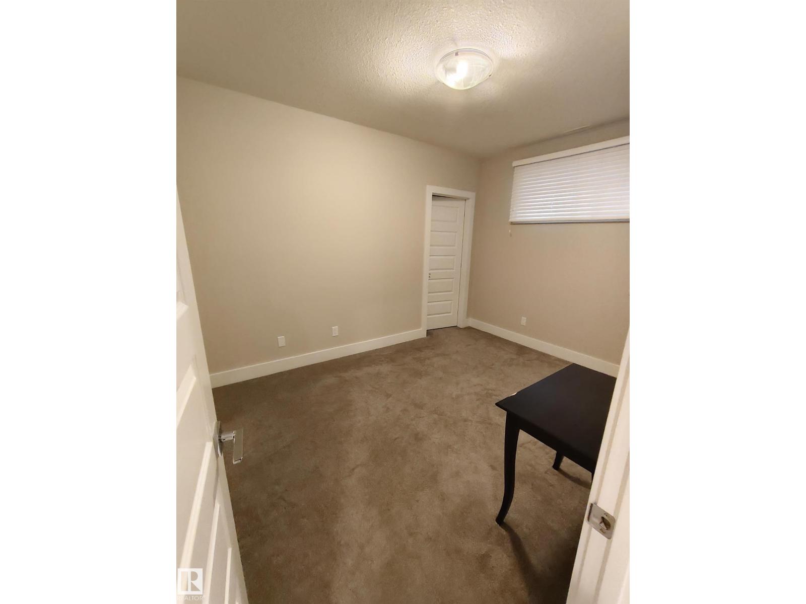 9527 75 AV NW, Edmonton