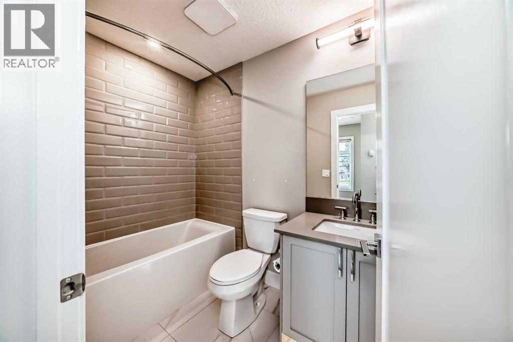 Single Family House Multi-level for Sale in    Avenue SW Scarboro Calgary 