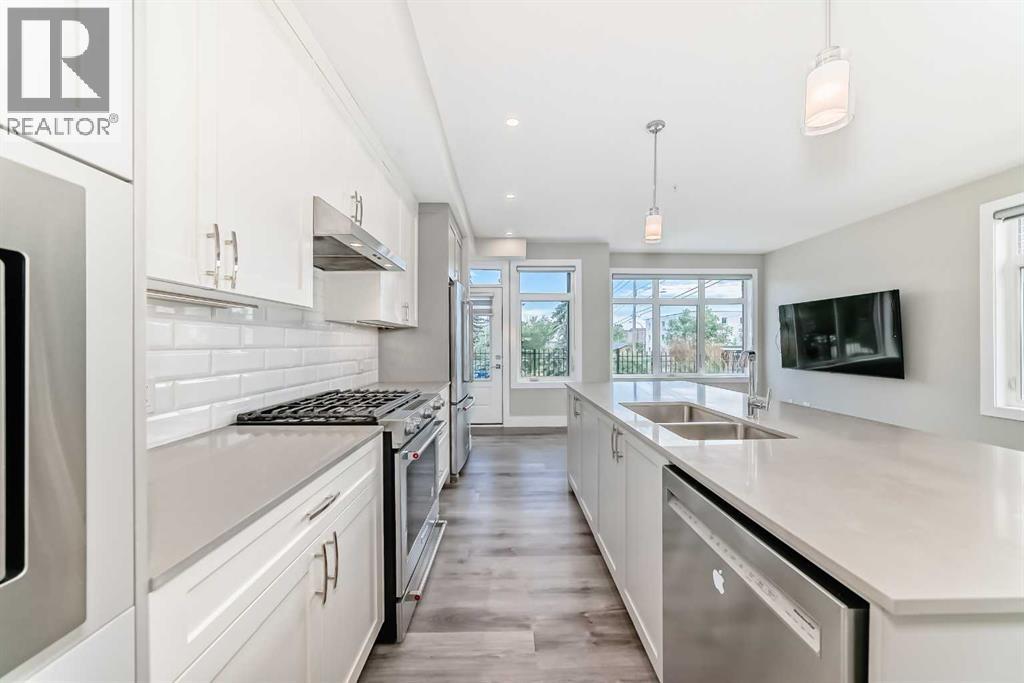 Single Family House Multi-level for Sale in    Avenue SW Scarboro Calgary 