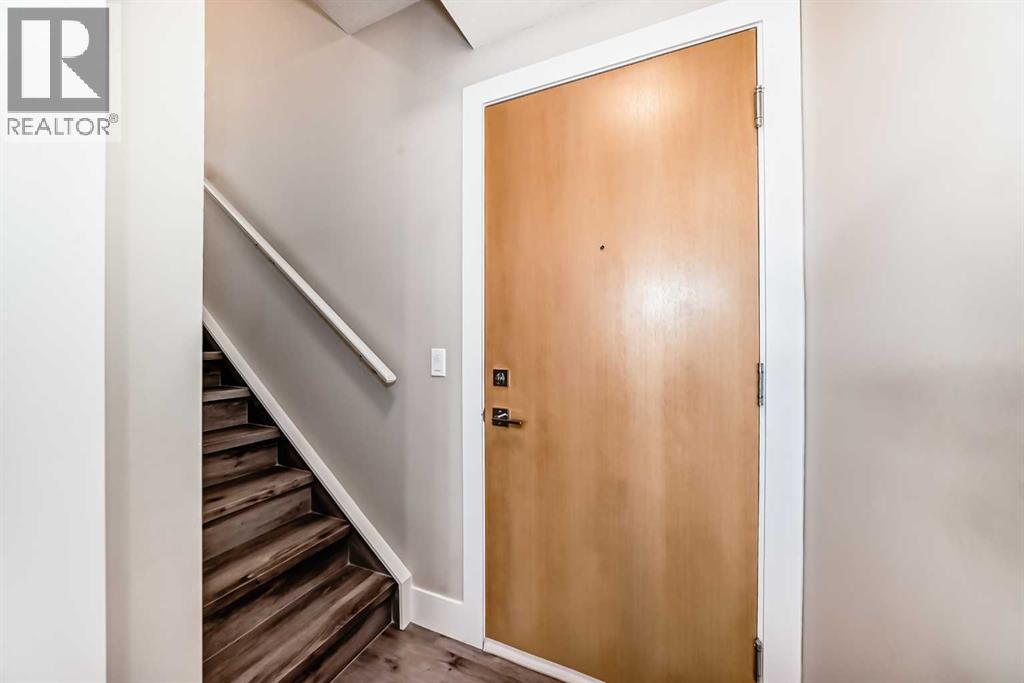 Single Family House Multi-level for Sale in    Avenue SW Scarboro Calgary 