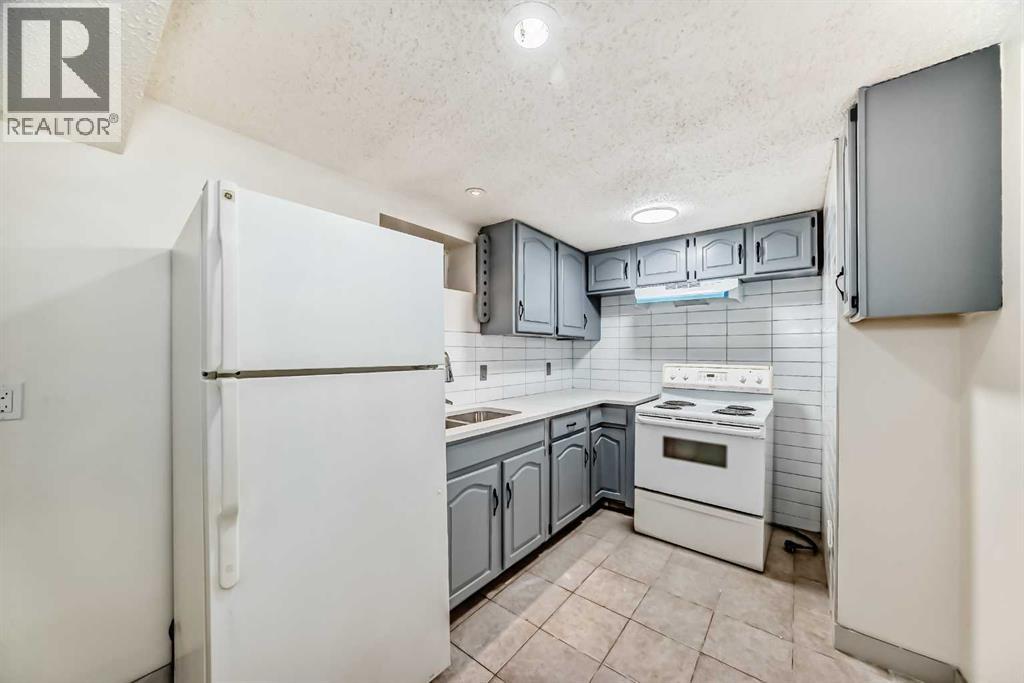 Single Family House Bi-level for Sale in  Centre Street NE Thorncliffe Calgary 