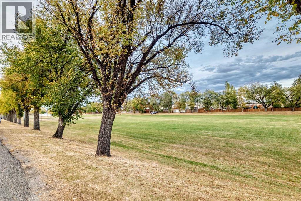 Single Family House Bi-level for Sale in  Centre Street NE Thorncliffe Calgary 