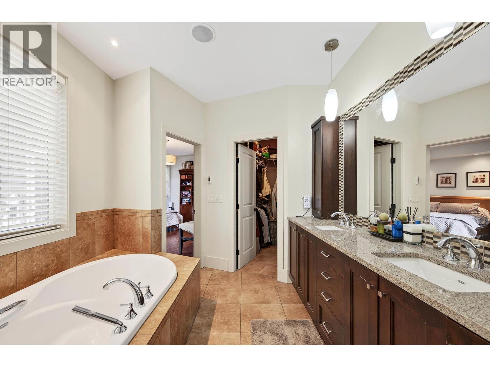 2935 CHEAKAMUS PLACE - 30