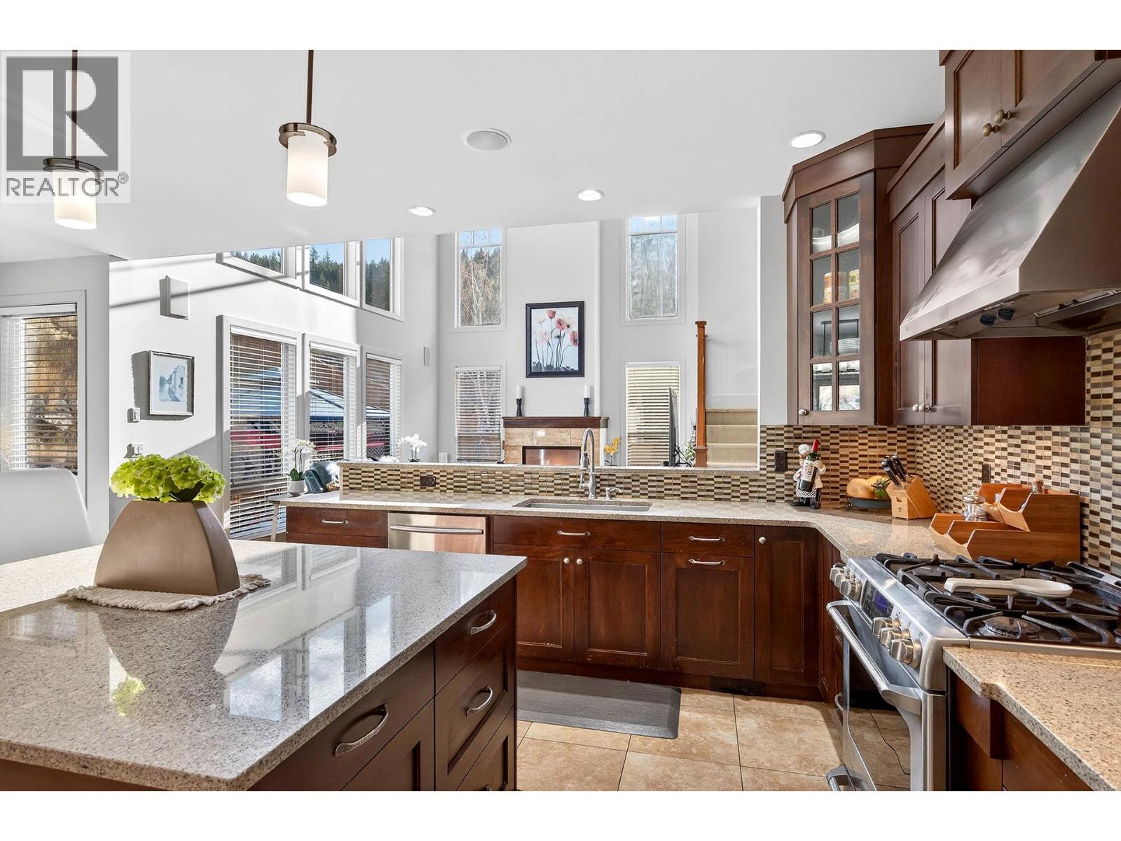 2935 CHEAKAMUS PLACE - 10