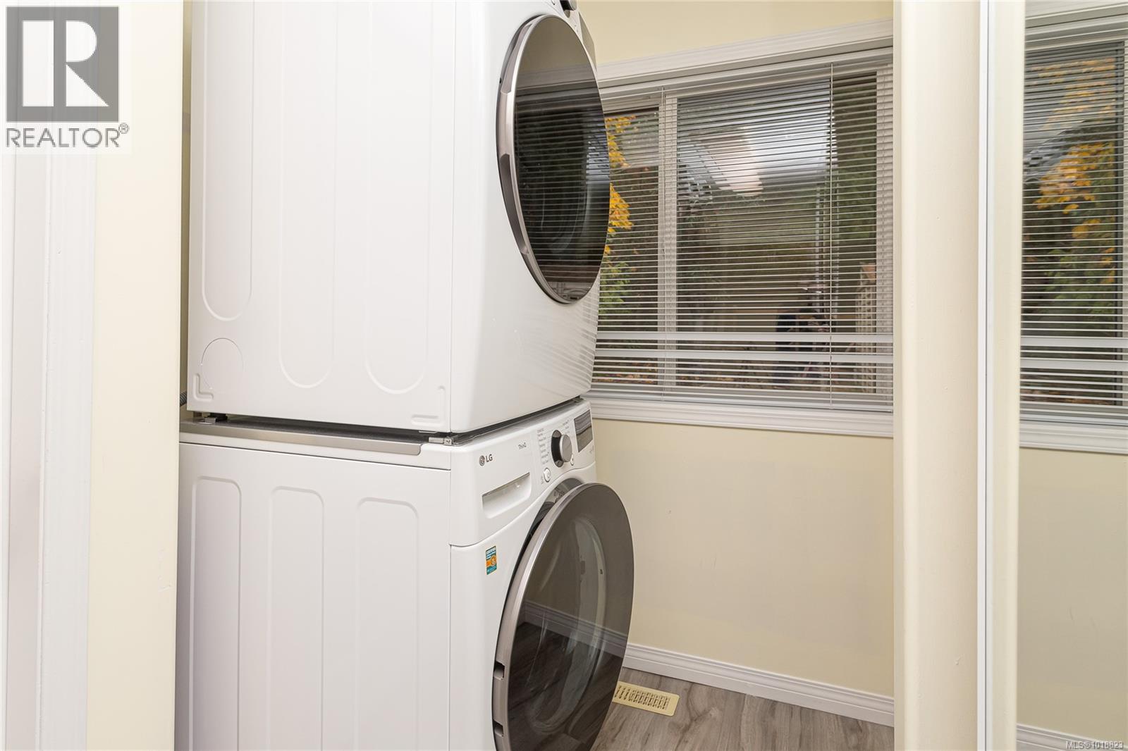 2375 GLENELLEN PL - 33