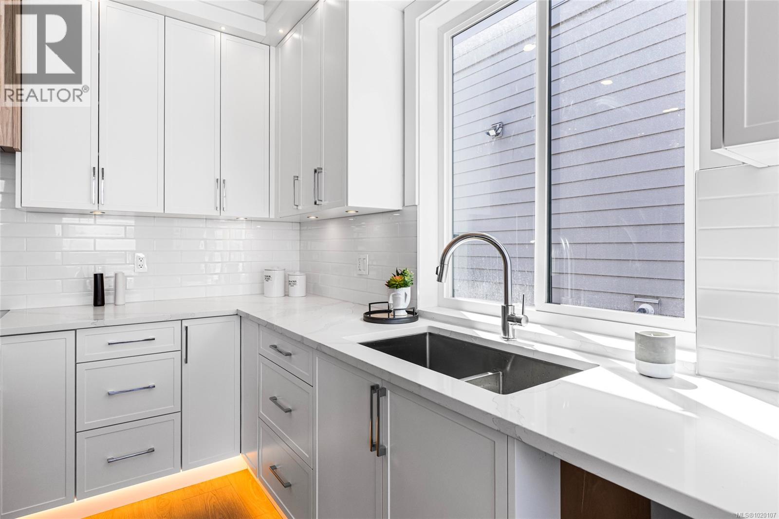 772 Plover Crt, Langford