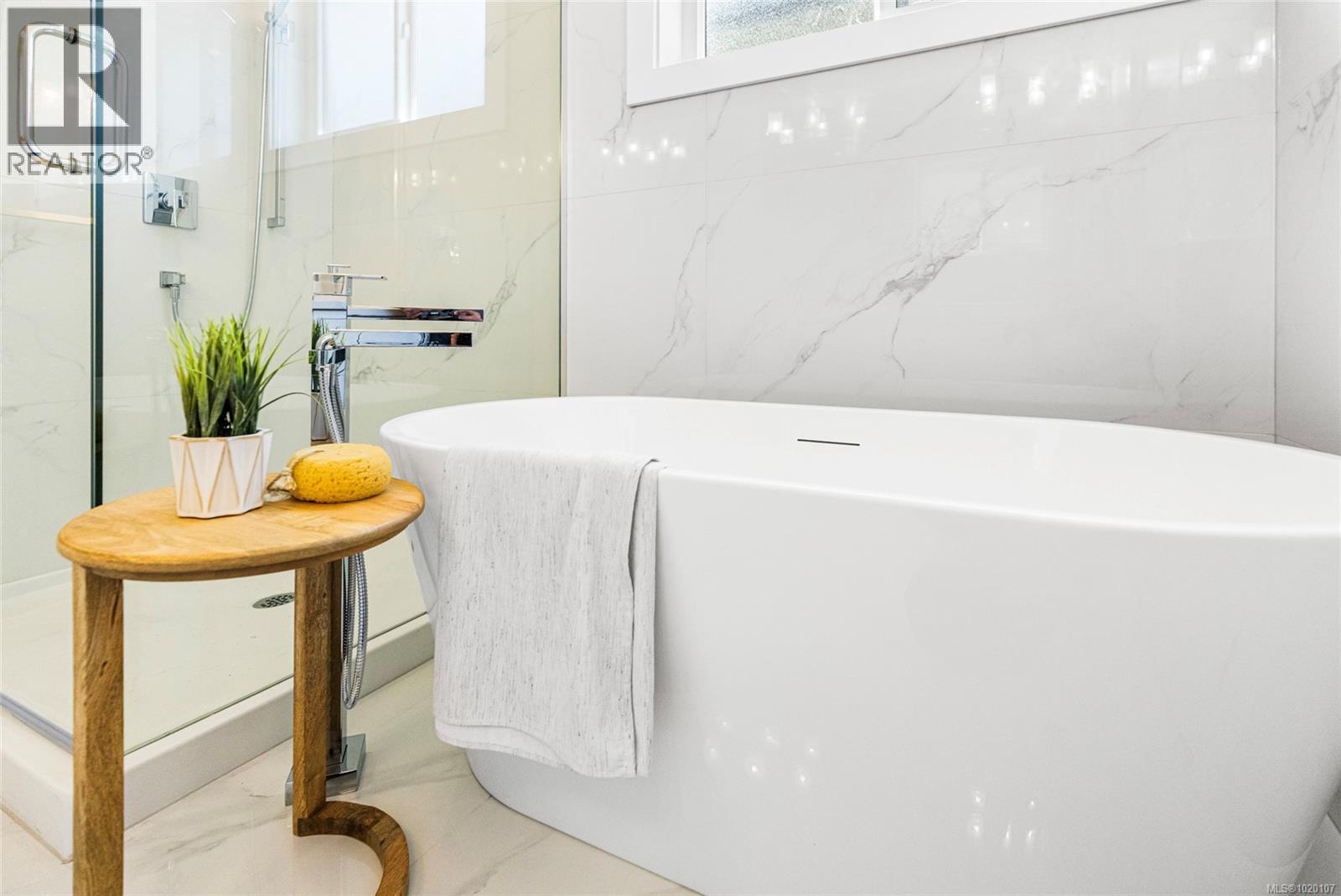 772 Plover Crt, Langford