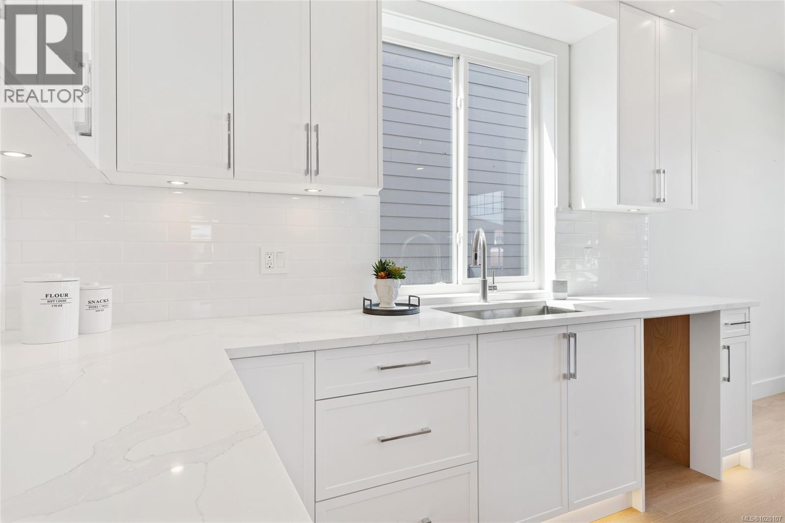 772 Plover Crt, Langford