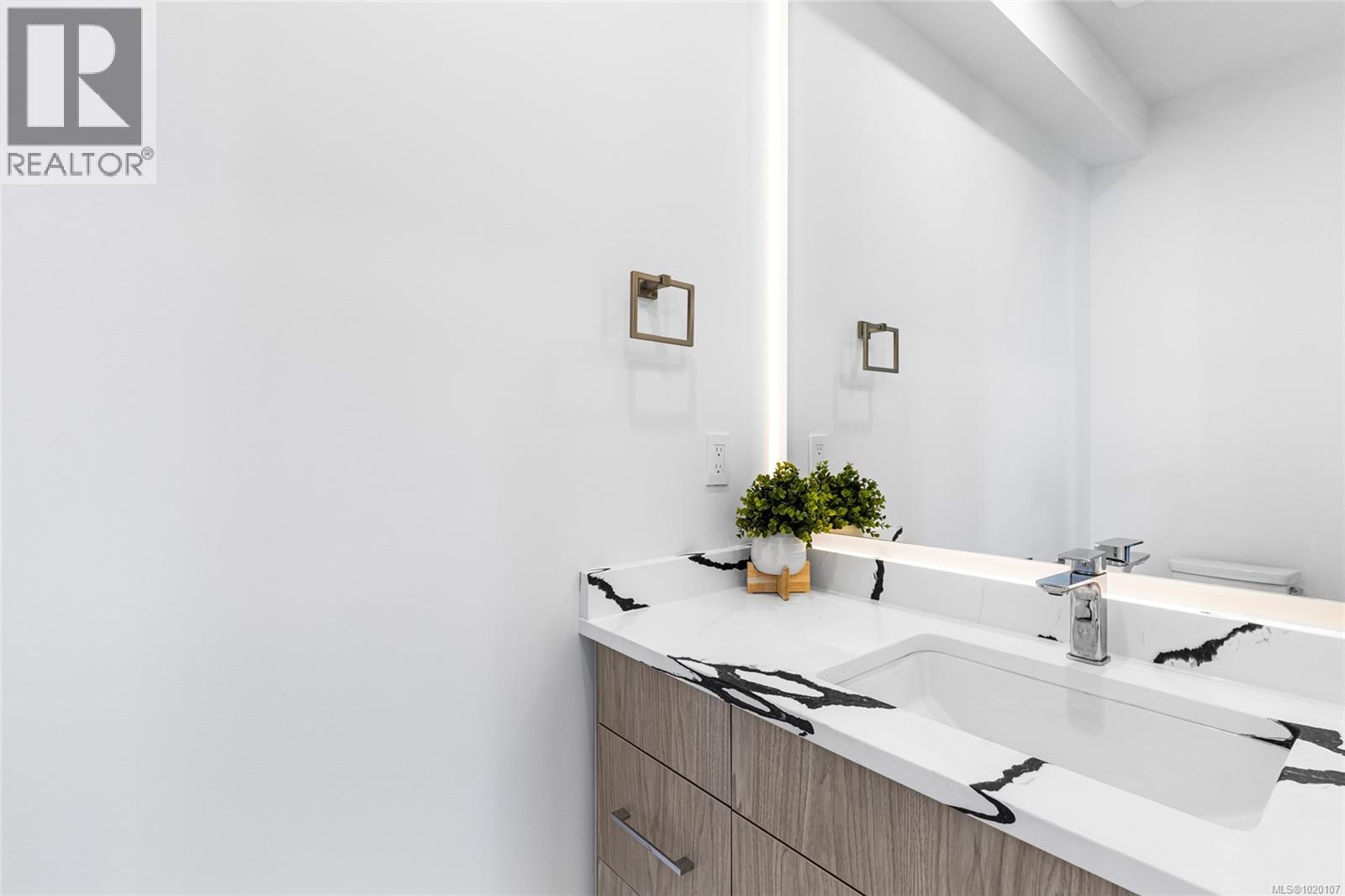 772 Plover Crt, Langford