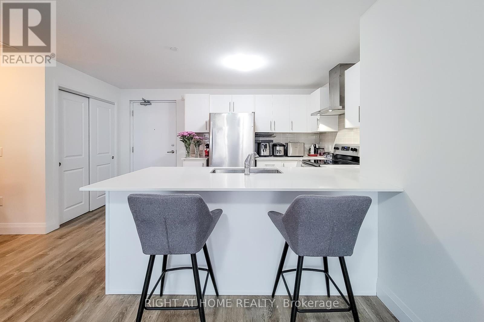 Single Family House for Sale in    REDFERN AVENUE Hamilton (Mountview) 