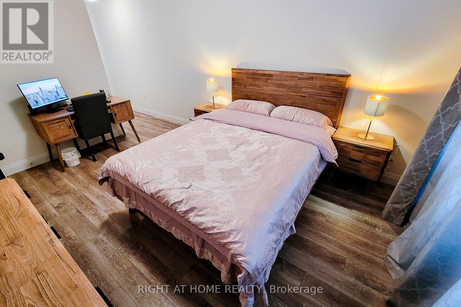 Single Family House for Sale in    REDFERN AVENUE Hamilton (Mountview) 