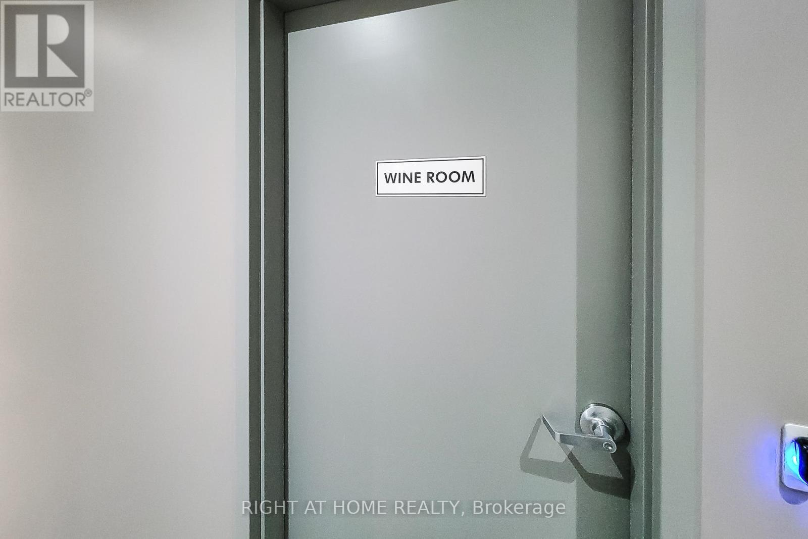 Single Family House for Sale in    REDFERN AVENUE Hamilton (Mountview) 