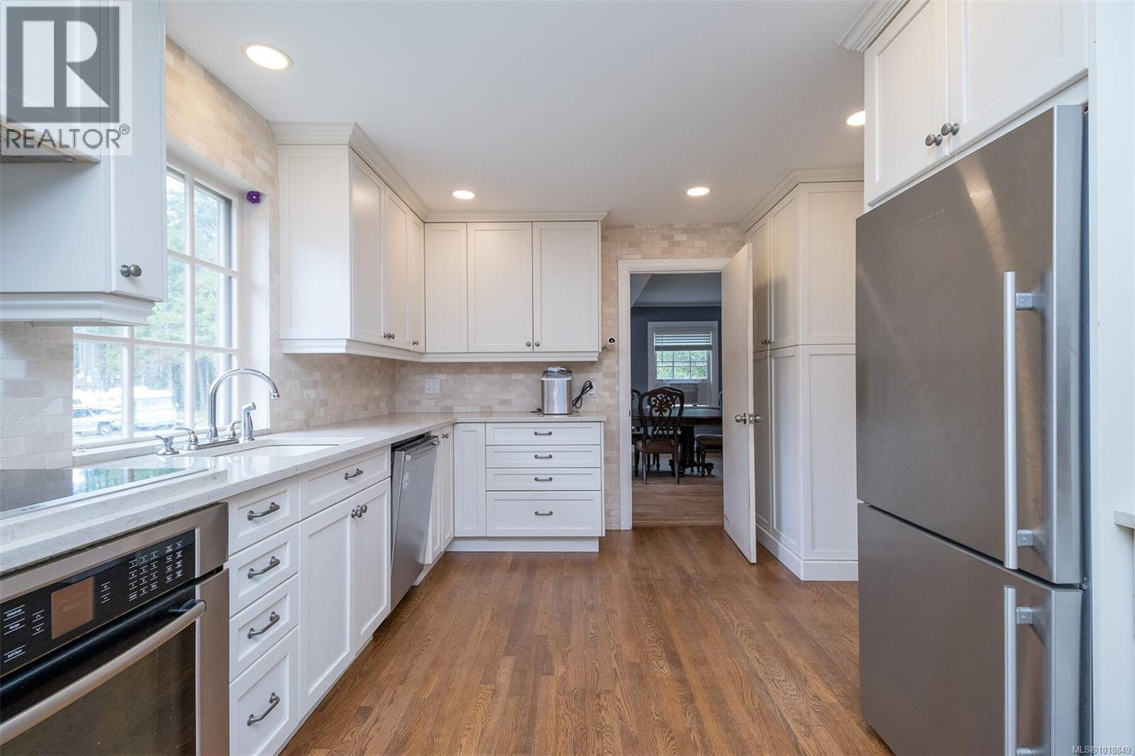 285 Polegate Rd, Qualicum Beach