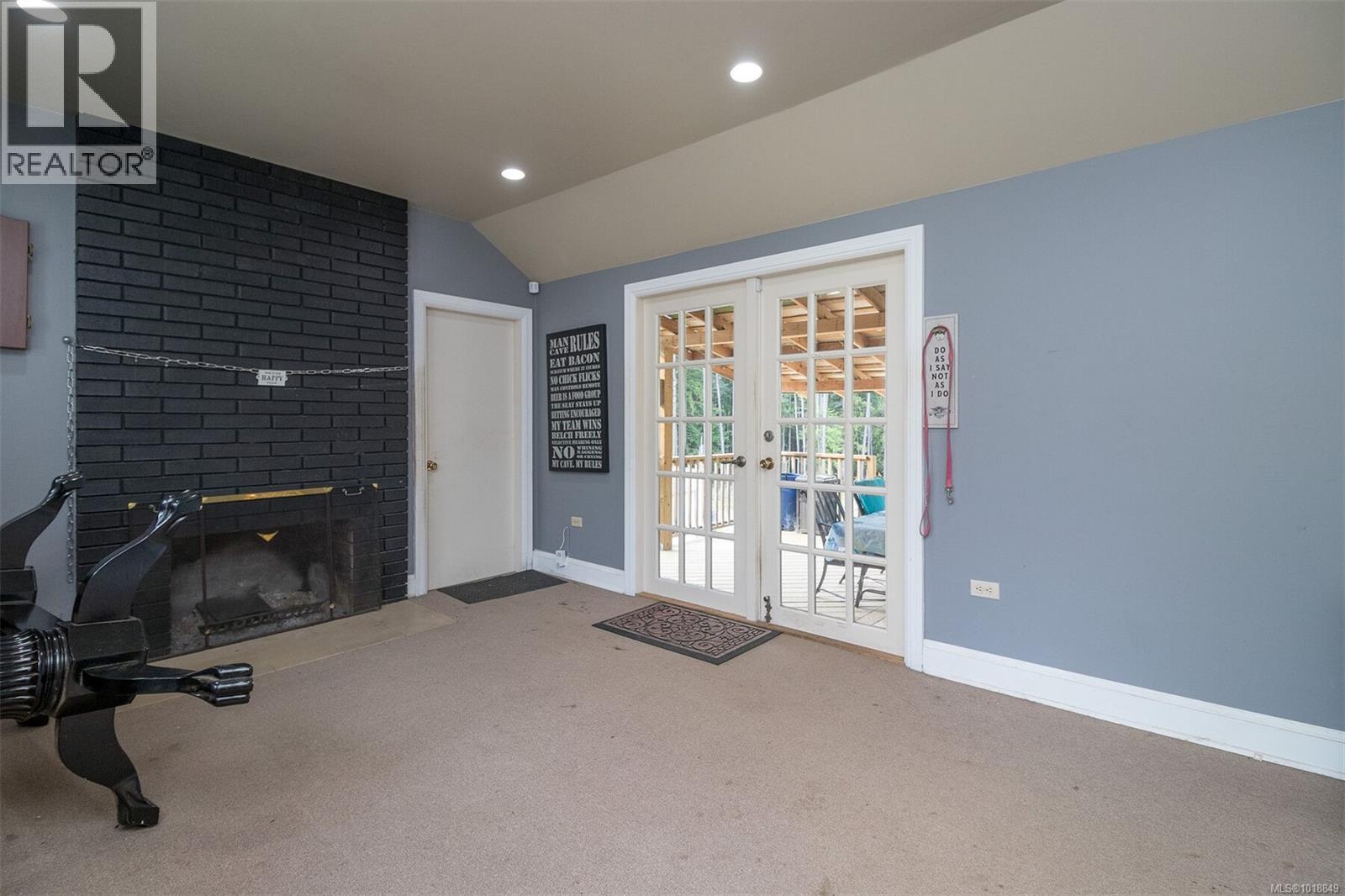 285 Polegate Rd, Qualicum Beach