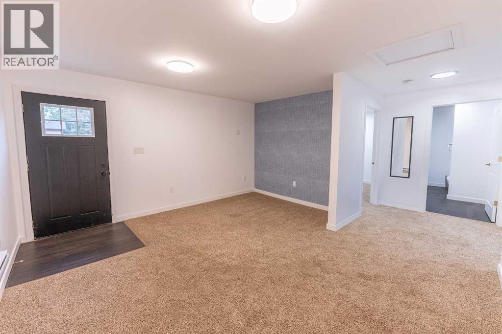 Single Family House Bungalow for Sale in   Avenue Rosedale Stettler 