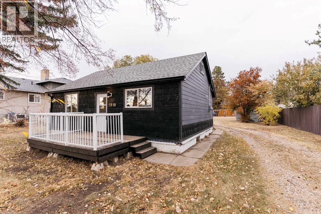 Single Family House Bungalow for Sale in   Avenue Rosedale Stettler 