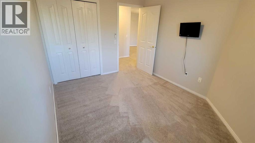 Single Family House for Sale in   Simcoe Boulevard SW Signal Hill Calgary 