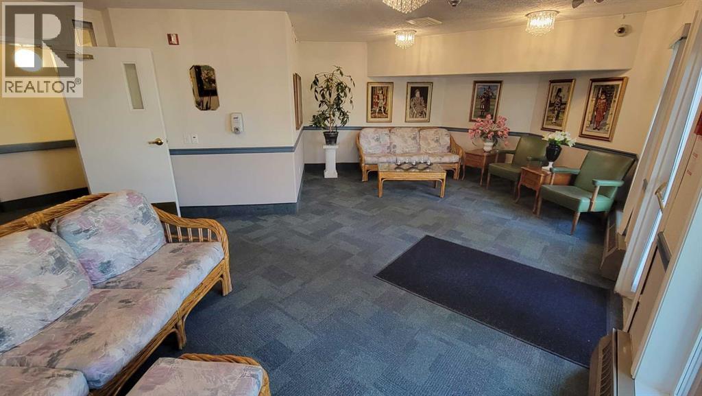 Single Family House for Sale in   Simcoe Boulevard SW Signal Hill Calgary 