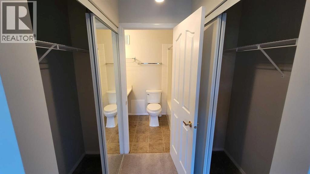 Single Family House for Sale in   Simcoe Boulevard SW Signal Hill Calgary 