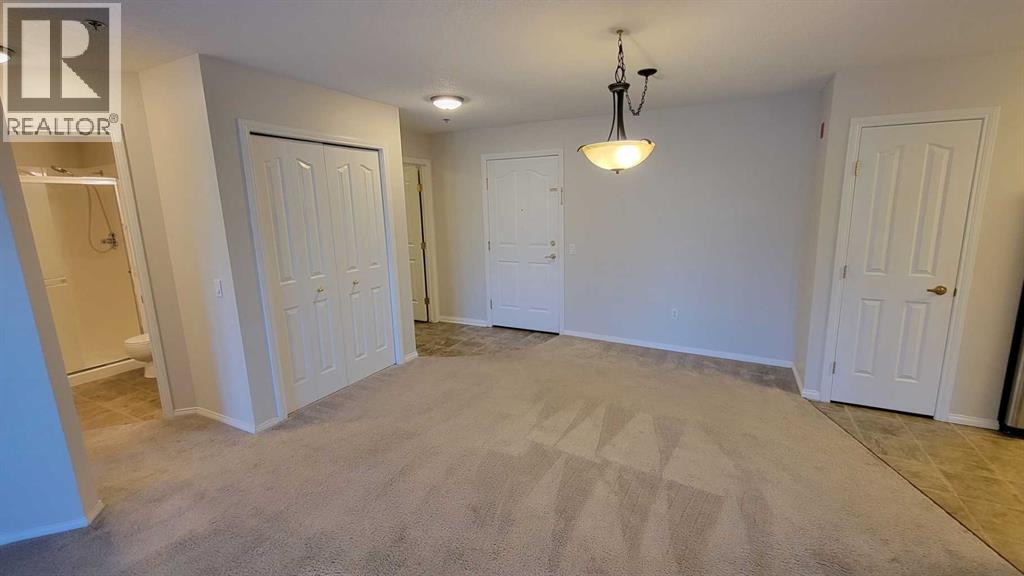 Single Family House for Sale in   Simcoe Boulevard SW Signal Hill Calgary 