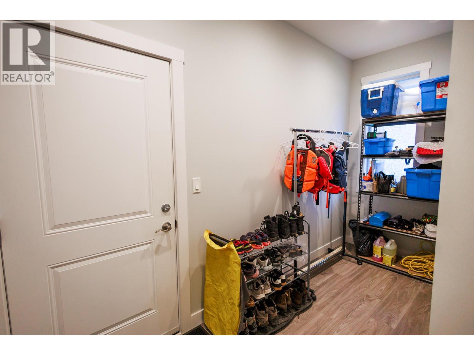 5223 SMITH AVENUE - 13