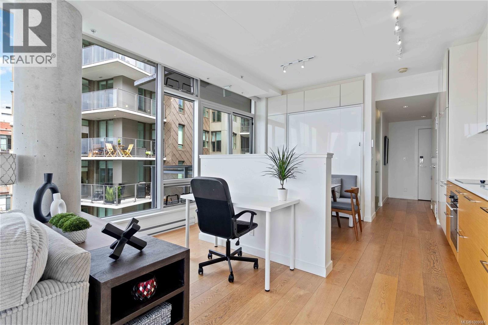 312B 456 Pandora Avenue, Victoria