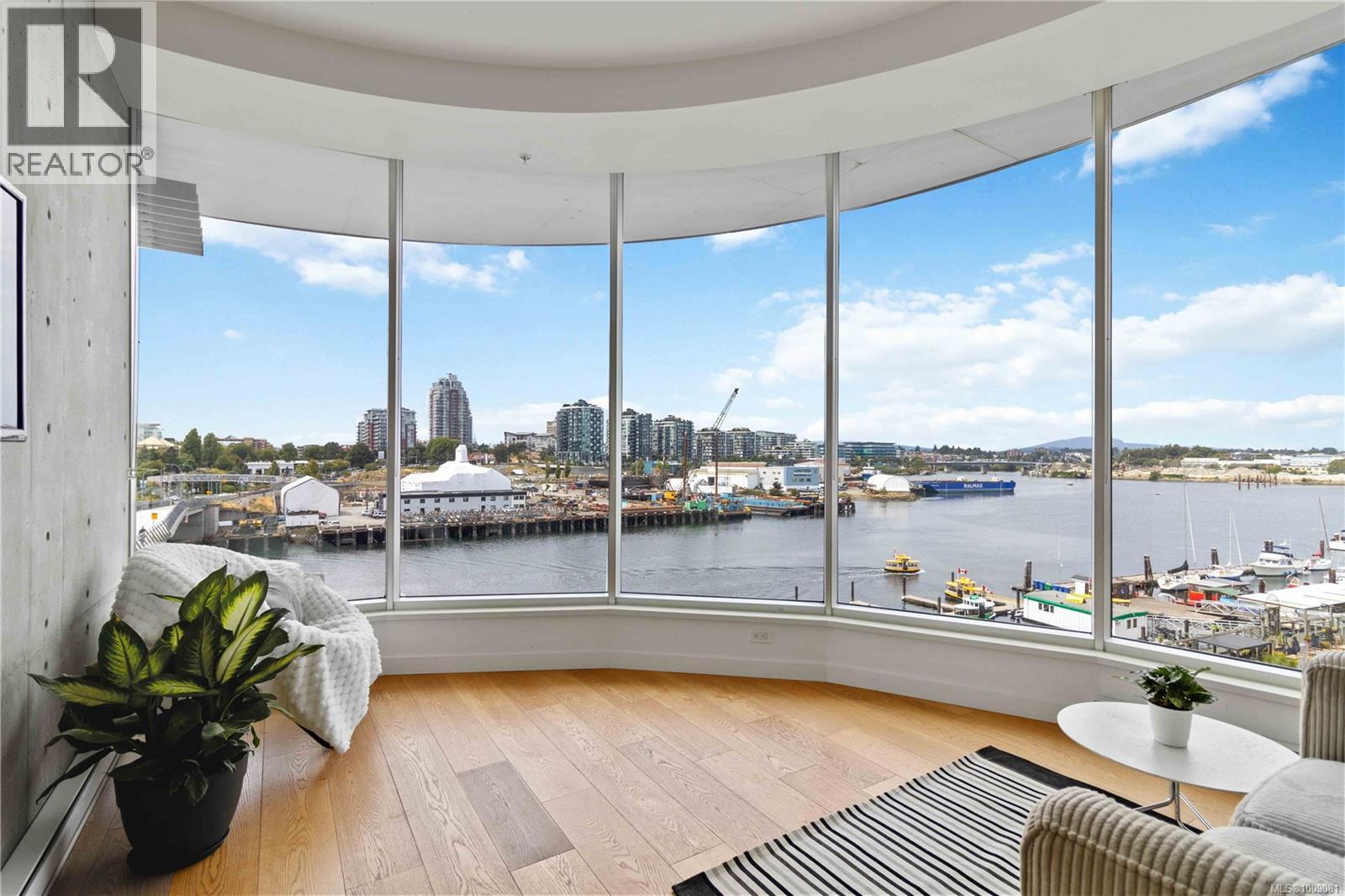 312B 456 Pandora Avenue, Victoria