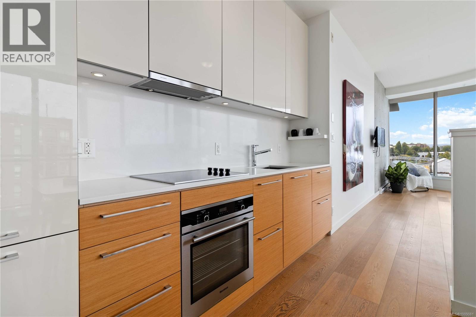 312B 456 Pandora Avenue, Victoria