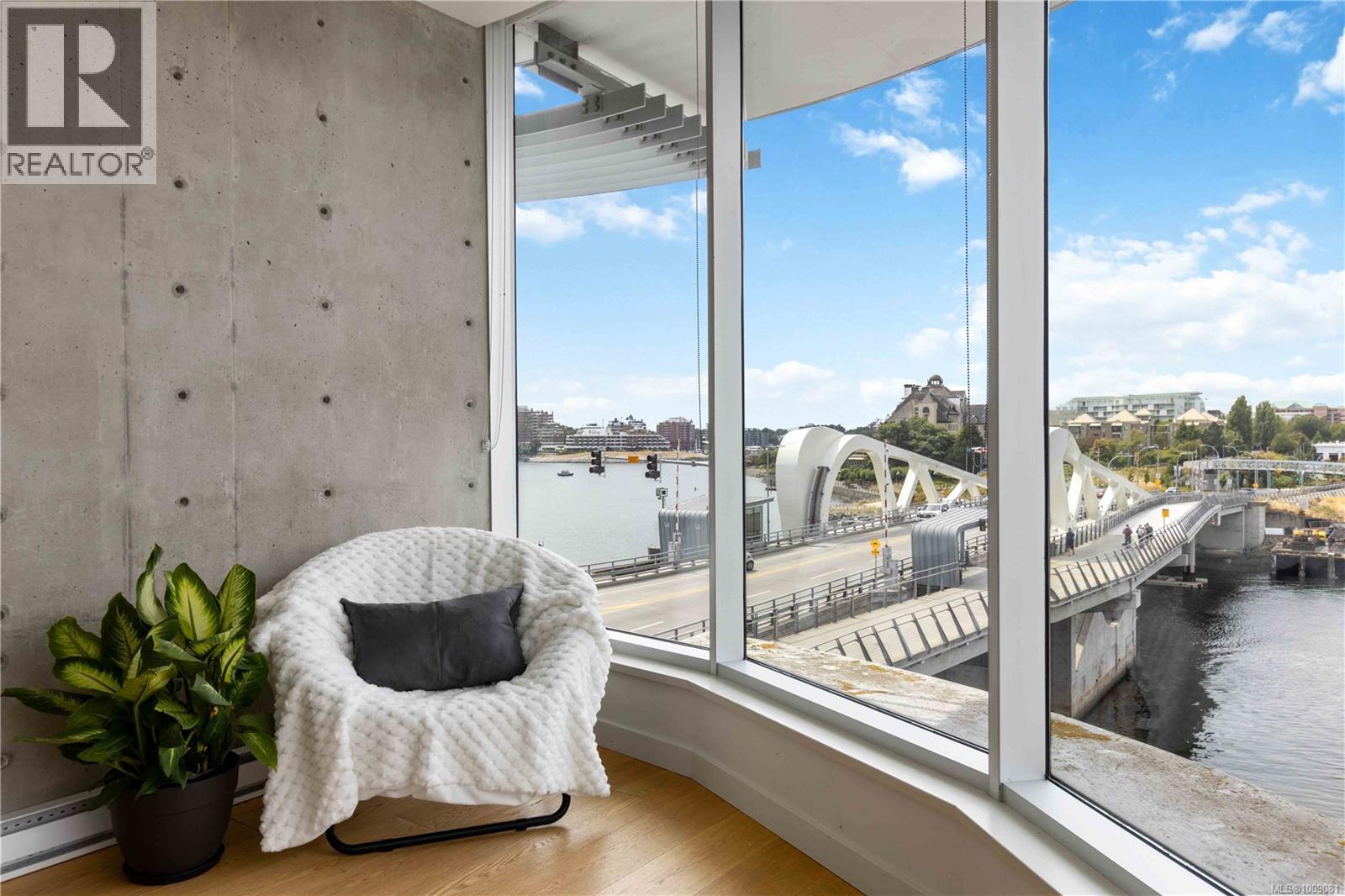 312B 456 Pandora Avenue, Victoria