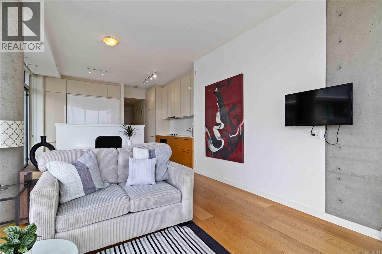 312B 456 Pandora Avenue, Victoria