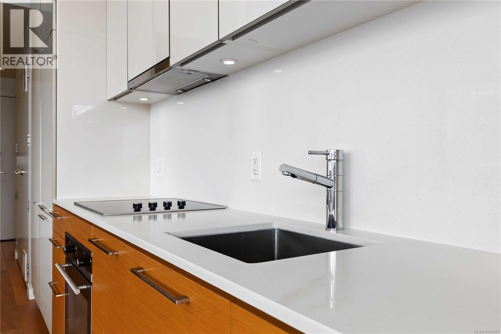 312B 456 Pandora Avenue, Victoria