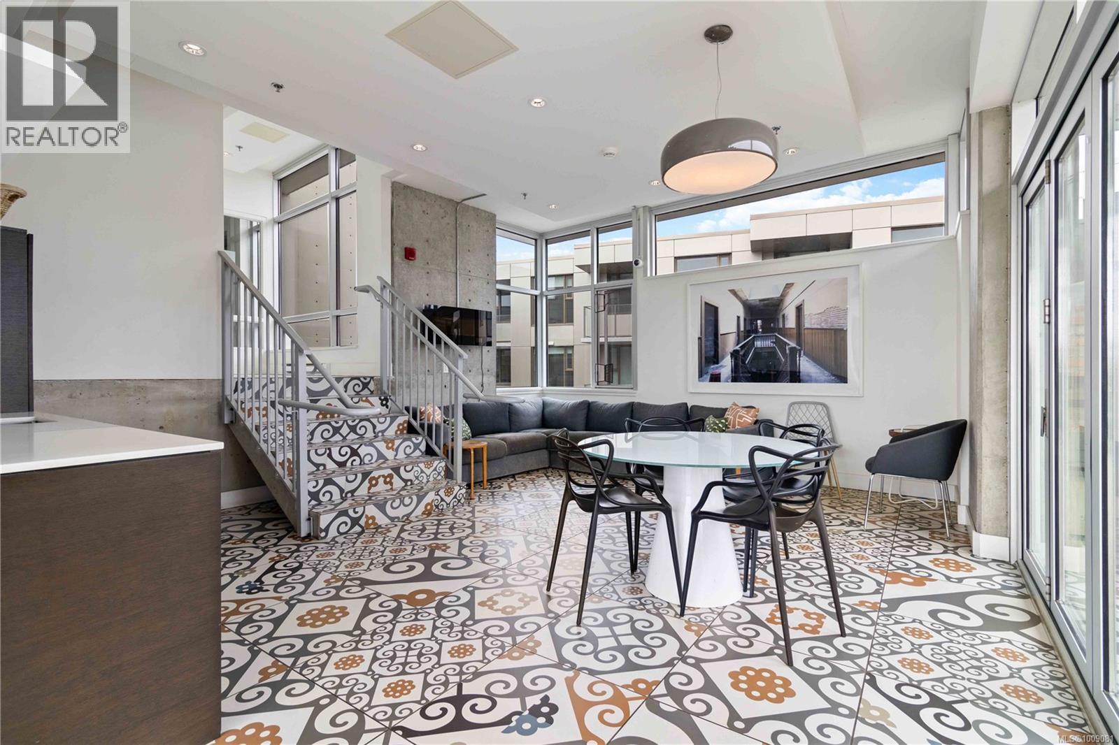 312B 456 Pandora Avenue, Victoria