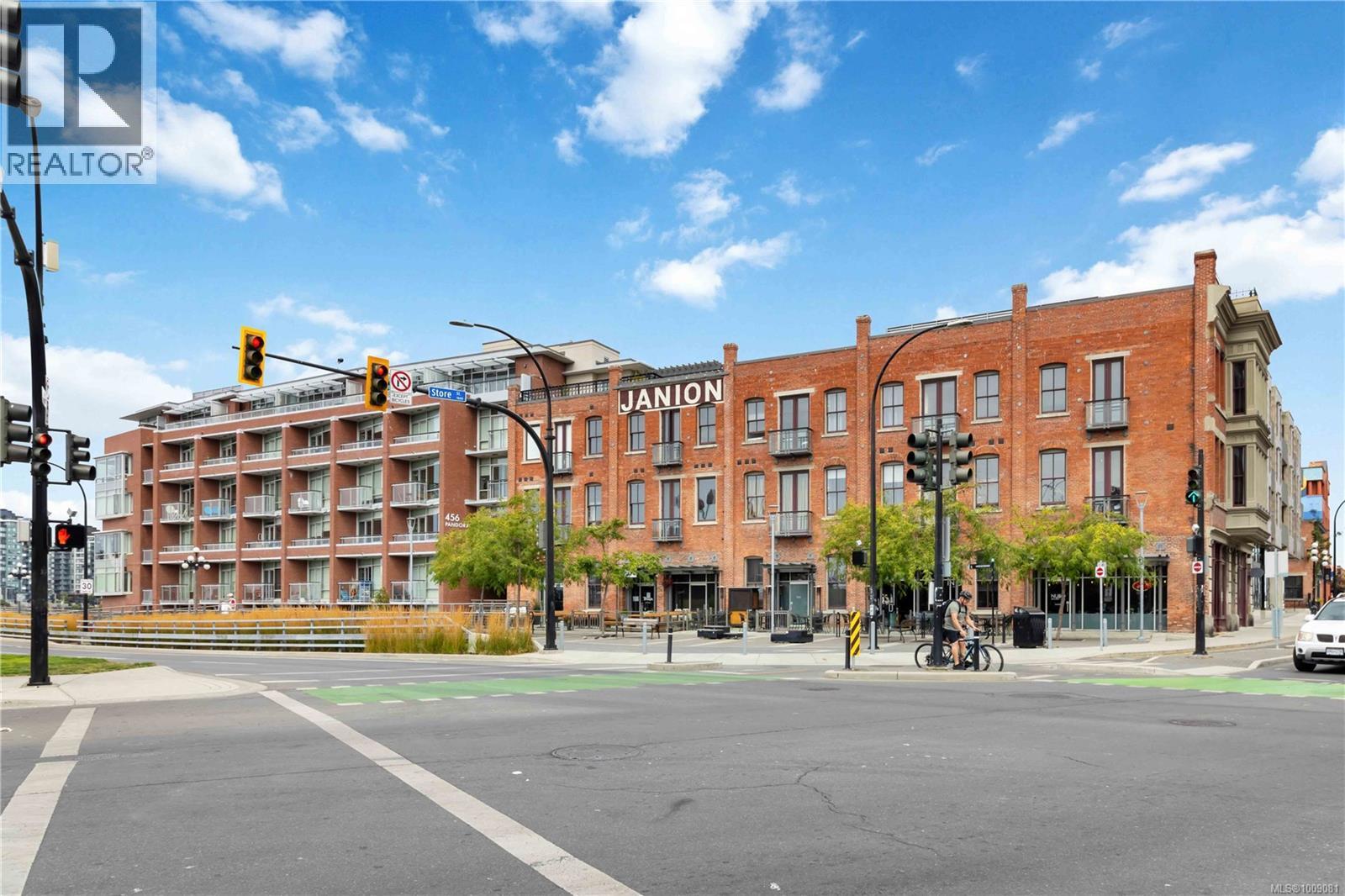 312B 456 Pandora Avenue, Victoria