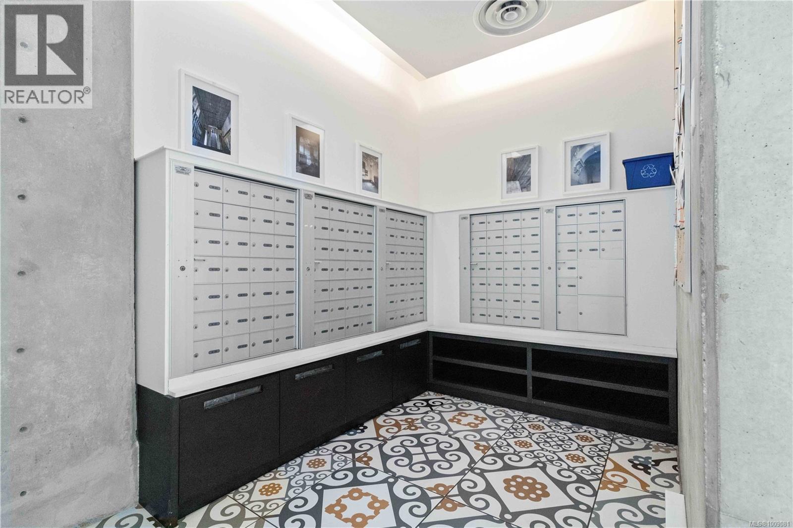 312B 456 Pandora Avenue, Victoria