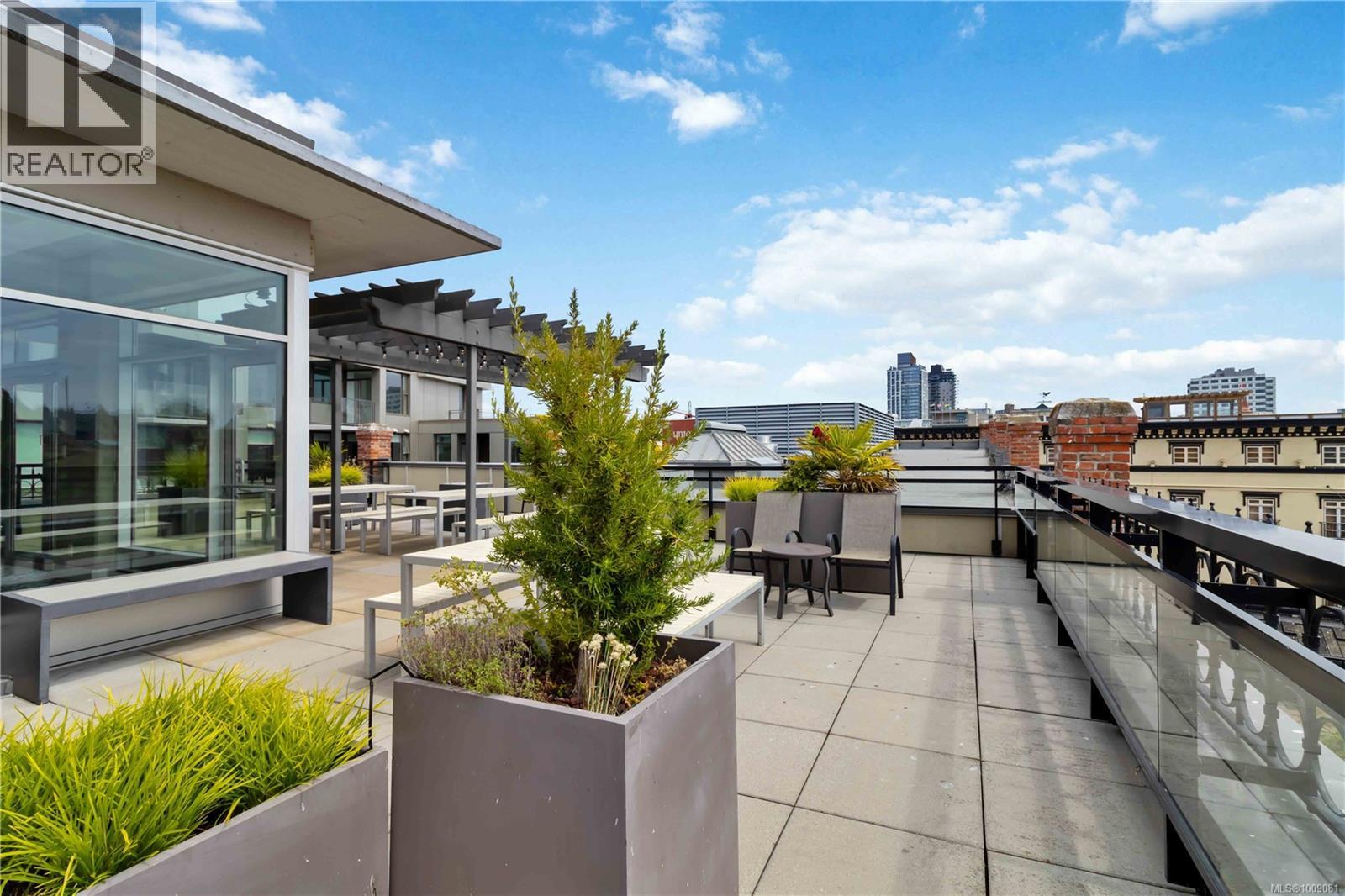 312B 456 Pandora Avenue, Victoria