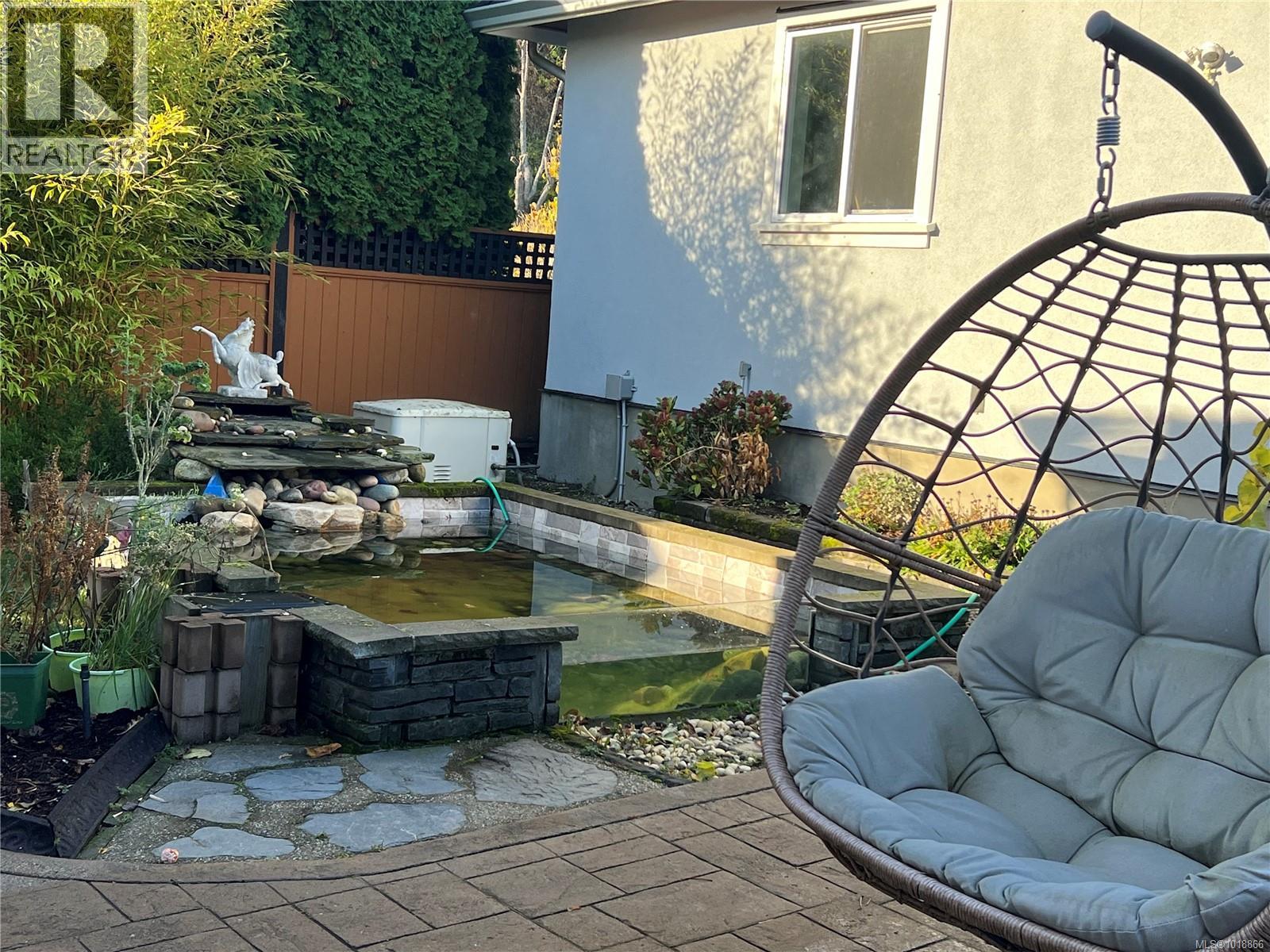  2328 Dunlevy Street, Oak Bay