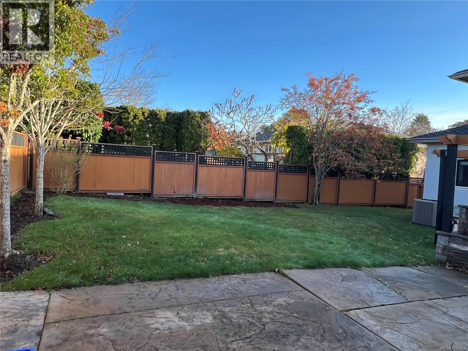  2328 Dunlevy Street, Oak Bay