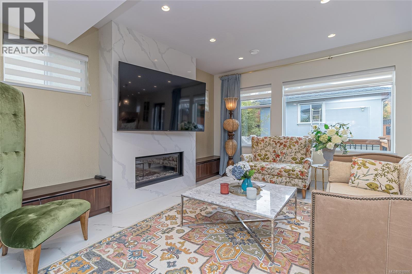  2328 Dunlevy Street, Oak Bay