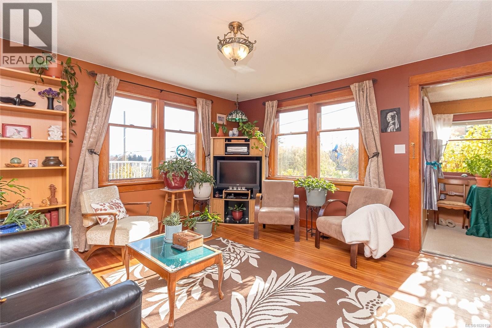 3243 Cook St, Chemainus