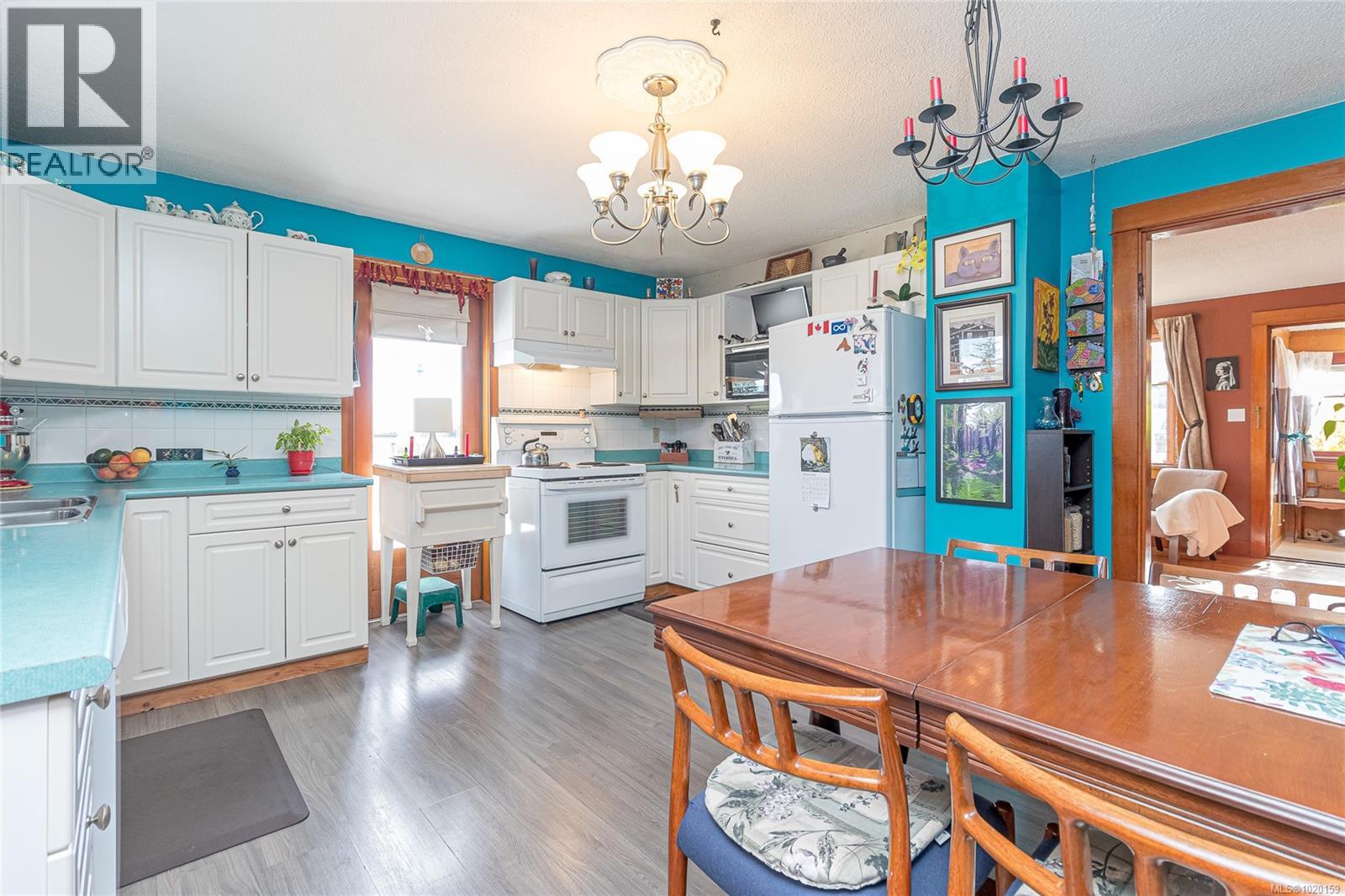 3243 Cook St, Chemainus