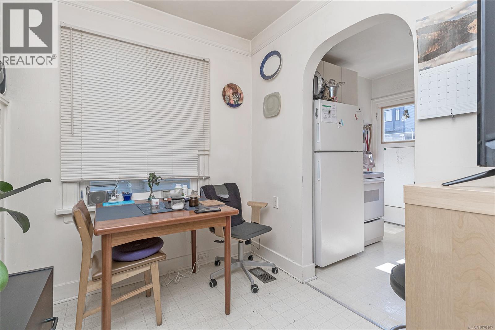 841/839 Princess Ave, Victoria